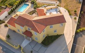 Casa Pedra Nobre
